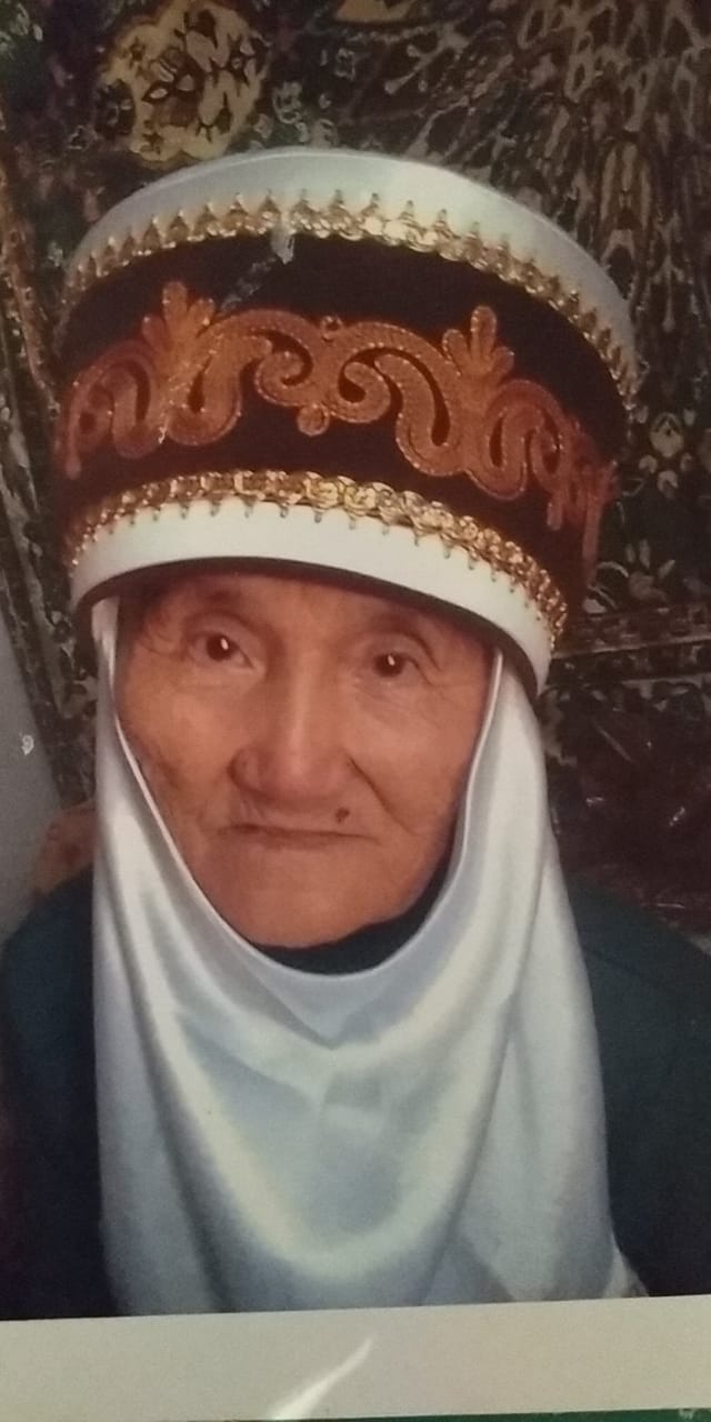 Эсен тайэнем, бабушка Керима Усубалиевича.